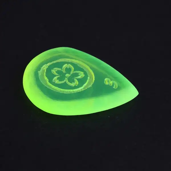 Frost Lime Acrylic pick better comfort